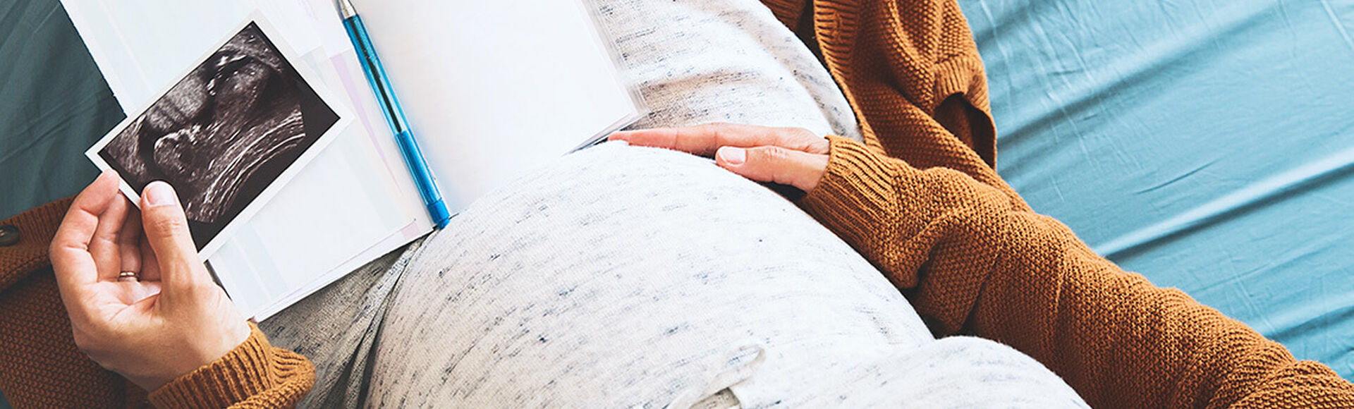 ¿Por qué se presentan malformaciones en el utero? | Más Abrazos by Huggies