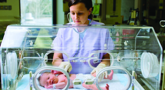 Los bebés prematuros son más vulnerables infecciones graves por el virus respiratorio sincitial Respiratorio. ¿Por qué?